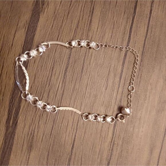 Crystal bell bracelet stunning gift 🎁 - Picture 1 of 2
